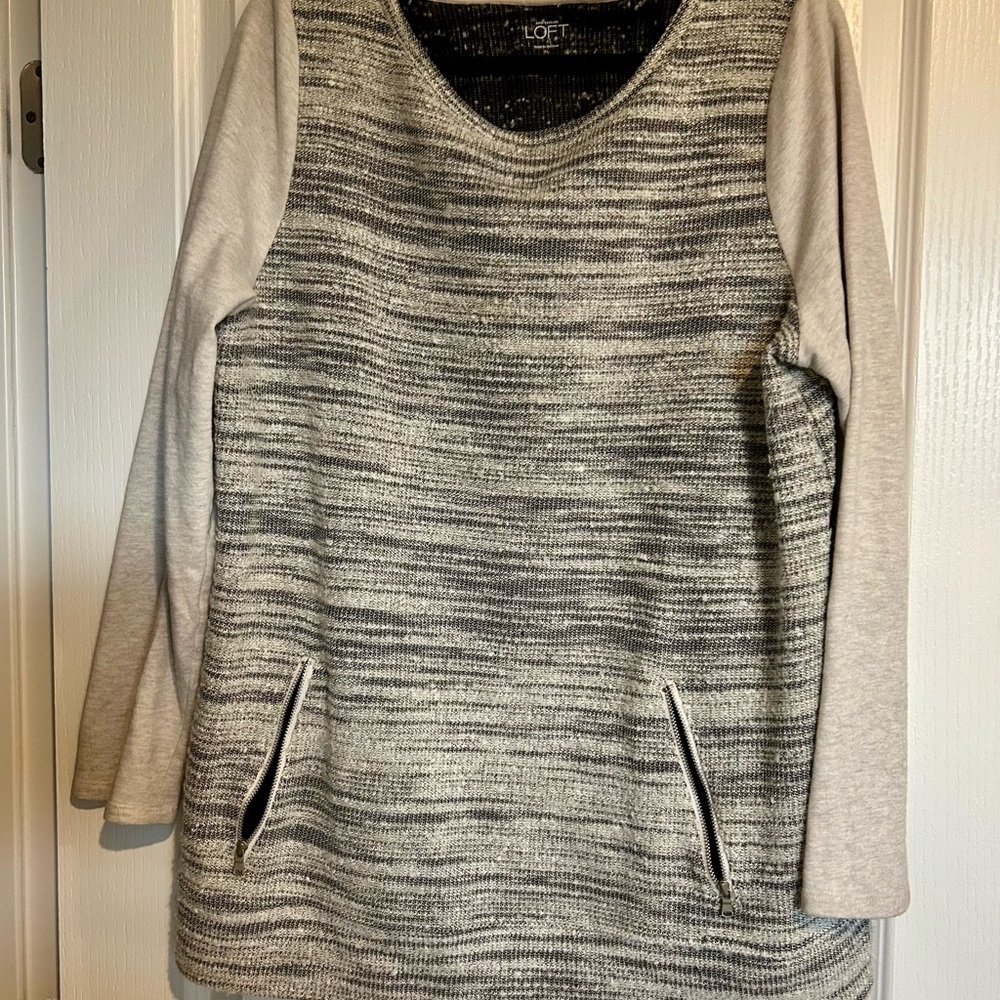 LOFT Black and White Knit Top
